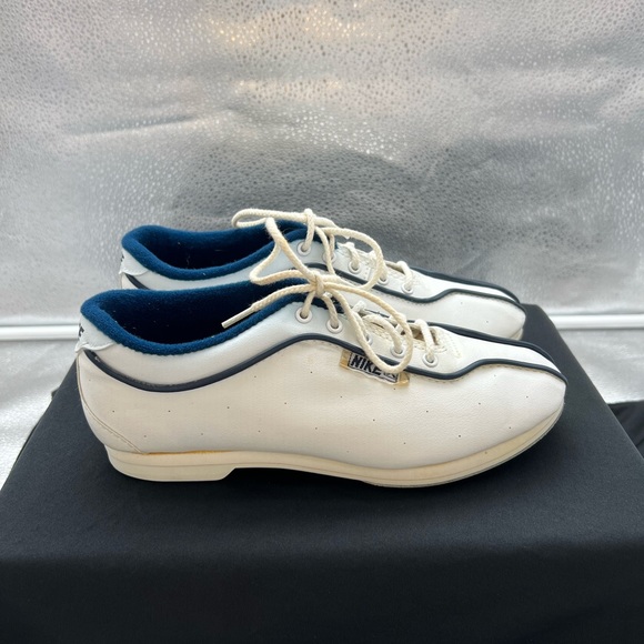 Nike Shoes Vintage Nike Bowling Shoes Strike Nike X Womens Size 65